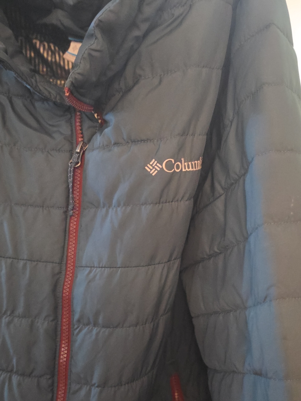 Columbia Teal Quilted Jacket with Burgundy Zipper